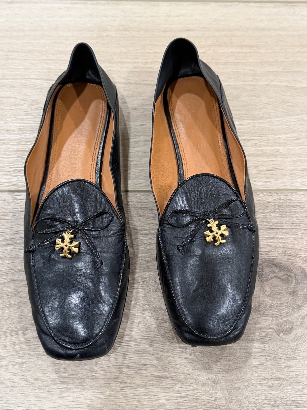 Tory Burch Women's Black Charm-detailed Loafers Size 8.5